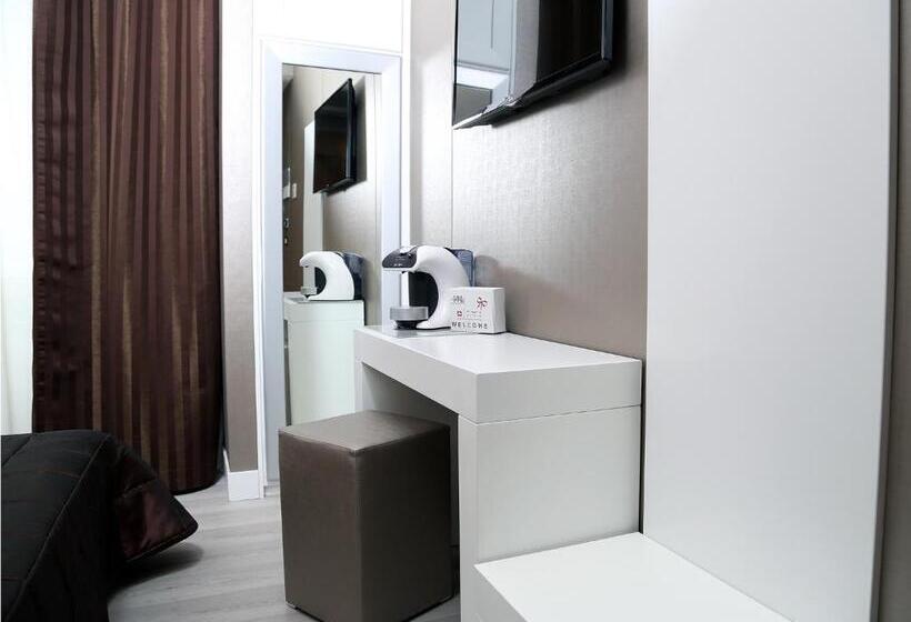 اتاق استاندارد, Piccolo Di Piazza Di Spagna Suites