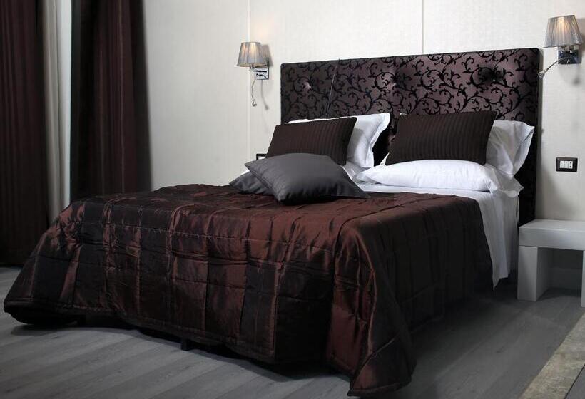 اتاق استاندارد یک نفره, Piccolo Di Piazza Di Spagna Suites