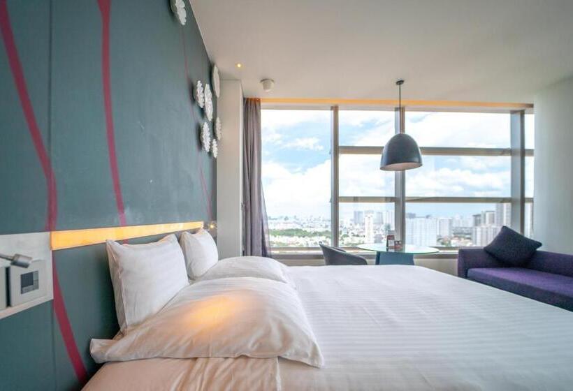 带大床的豪华间, Pullman Saigon Centre