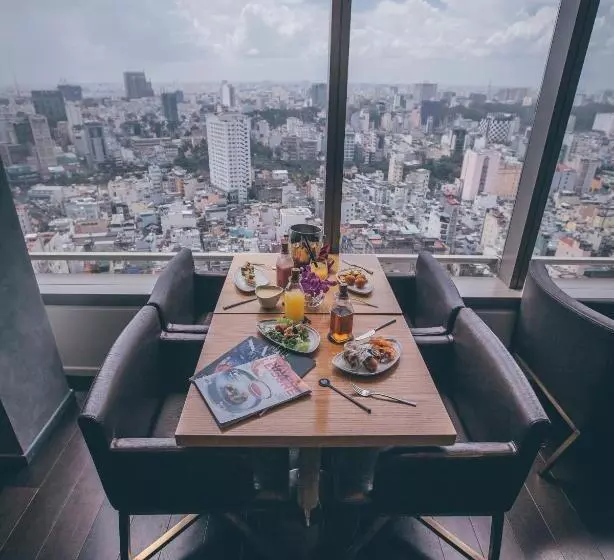 Camera Executive, Pullman Saigon Centre
