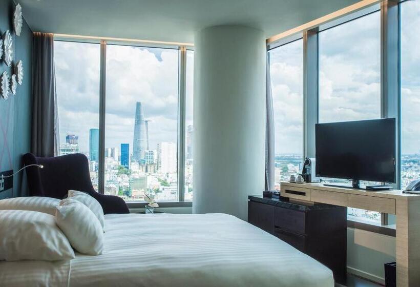 带大床的豪华间, Pullman Saigon Centre