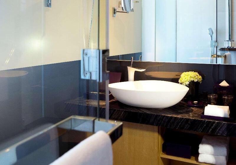 带大床的高级房间, Pullman Saigon Centre