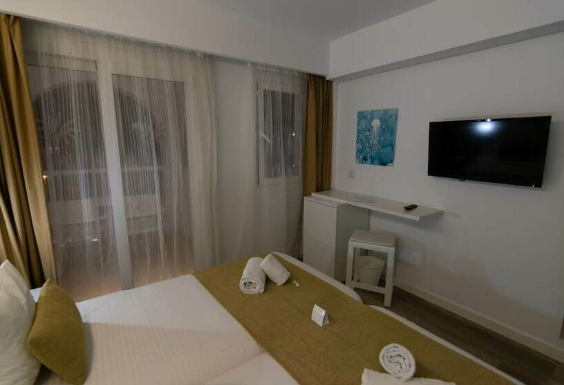 标准间带阳台, R2 Bahia Cala Ratjada  Adults Only