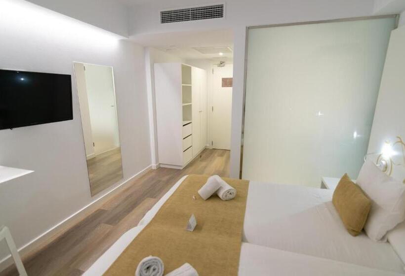 标准间带阳台, R2 Bahia Cala Ratjada  Adults Only