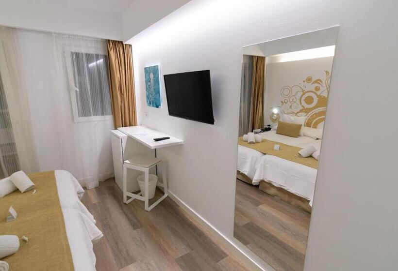 标准间带阳台, R2 Bahia Cala Ratjada  Adults Only