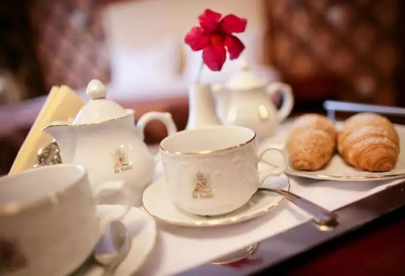 スイート, Restaurant La Castel