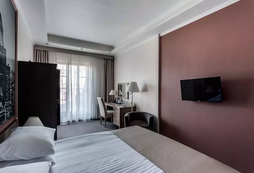 اتاق خانوادگی, Rius Hotel Lviv