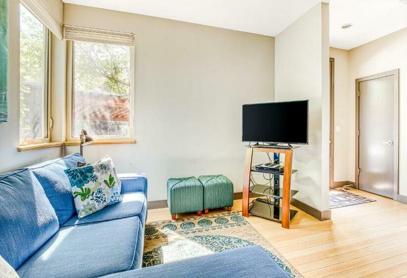 דירת שני חדרים, Mosier Creek Place