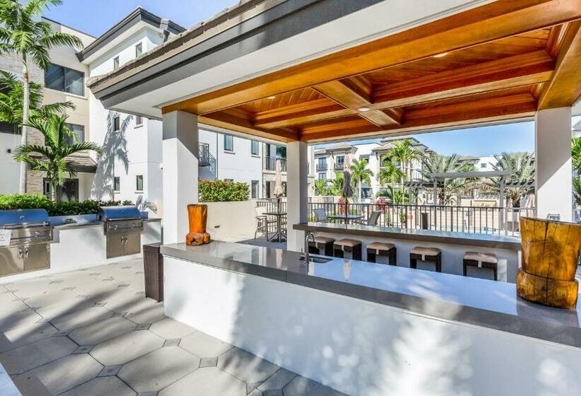 침실 3개 아파트, Naples Square Paradise