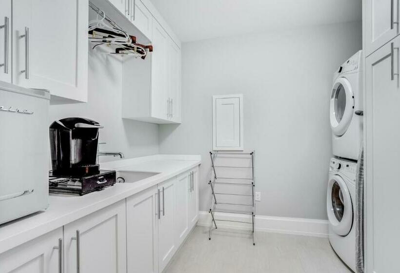 ３ベッドルームアパートメント, Naples Square Paradise