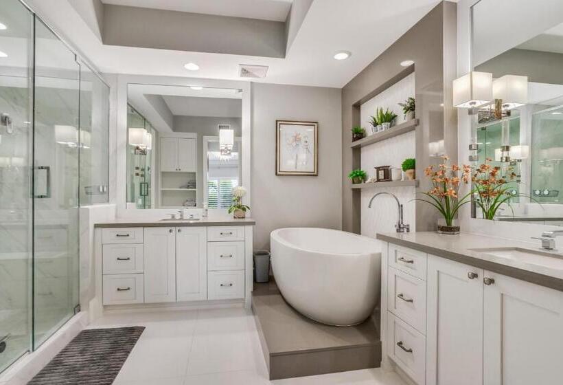 ３ベッドルームアパートメント, Naples Square Paradise