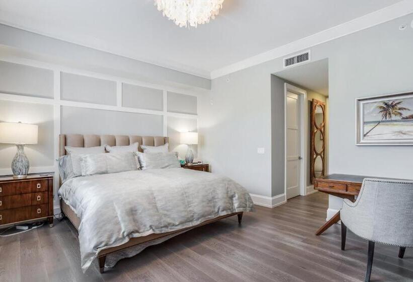 ３ベッドルームアパートメント, Naples Square Paradise