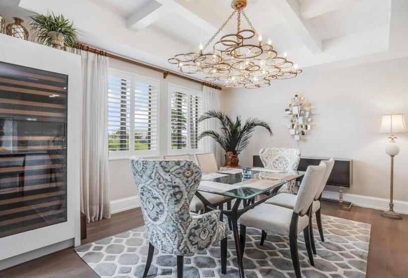 ３ベッドルームアパートメント, Naples Square Paradise