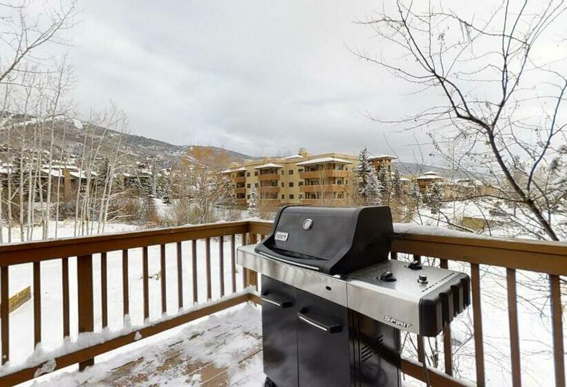 דירת שלושה חדרים, Evergreens 03