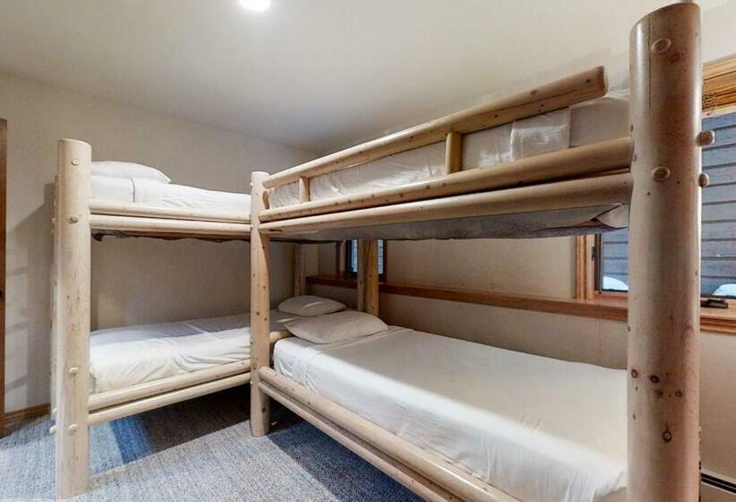 דירת שלושה חדרים, Evergreens 03