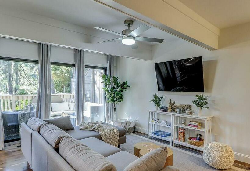 آپارتمان 3 خوابه, Beachwalk 204