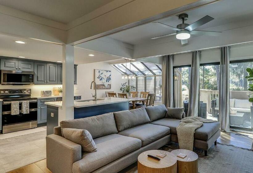 آپارتمان 3 خوابه, Beachwalk 204