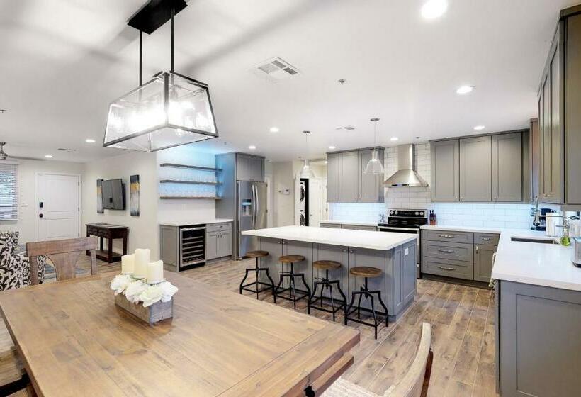 דירת שני חדרים, Historic Oldtown Plaza 201