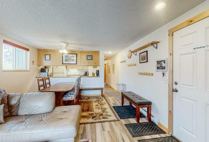 2ベッドルームアパートメント, Meadow Mile Magic