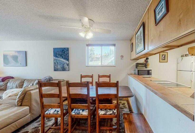 2ベッドルームアパートメント, Meadow Mile Magic