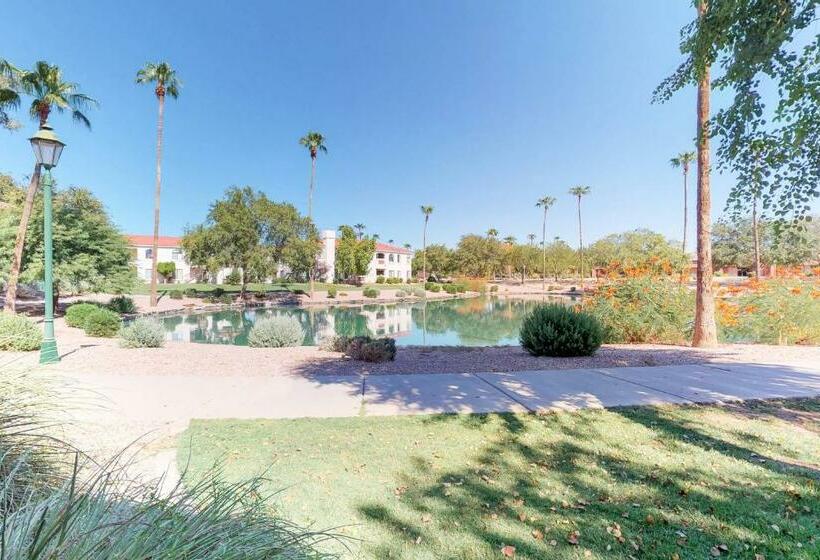 آپارتمان 2 خوابه, Superstition Springs