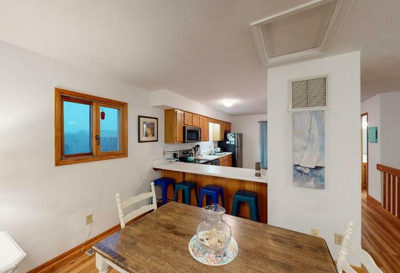 带2个卧室的公寓, Favorite Song Dk04