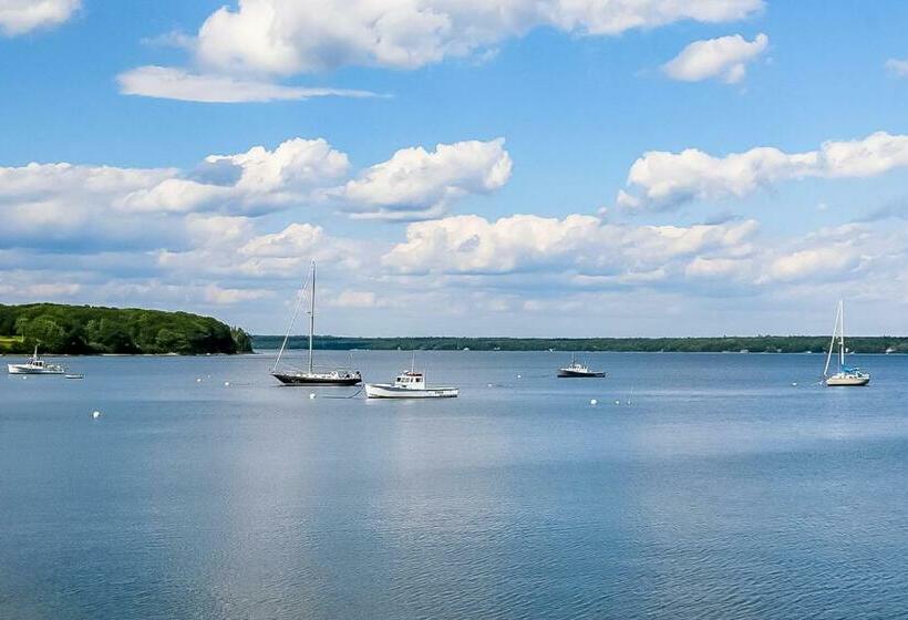 استودیوی استاندارد, Dream Harbor Cottage