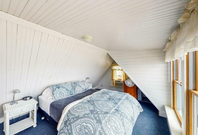 استودیوی استاندارد, Dream Harbor Cottage