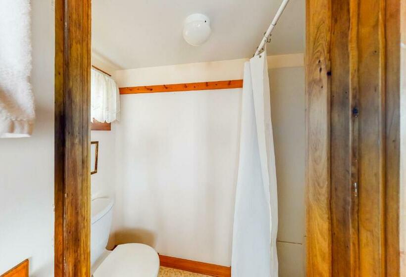 استودیوی استاندارد, Dream Harbor Cottage