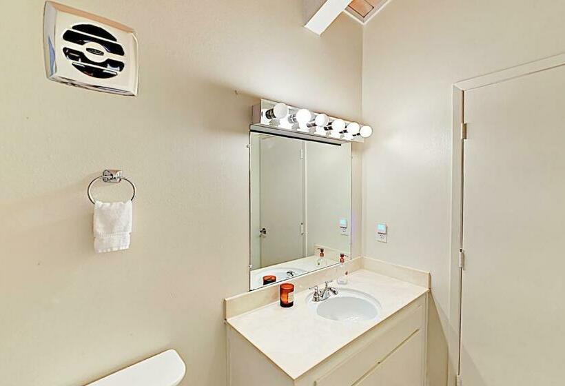 شقة 3 غرف, North Lake Dreams