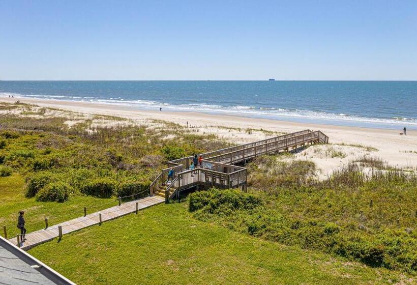 شقة غرفتين, Three Brothers