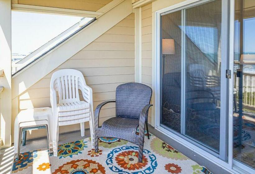 شقة غرفتين, Three Brothers