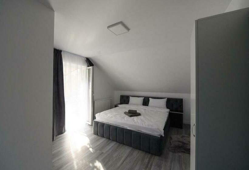 バルコニー付きデラックスルーム, Pensiunea Lor