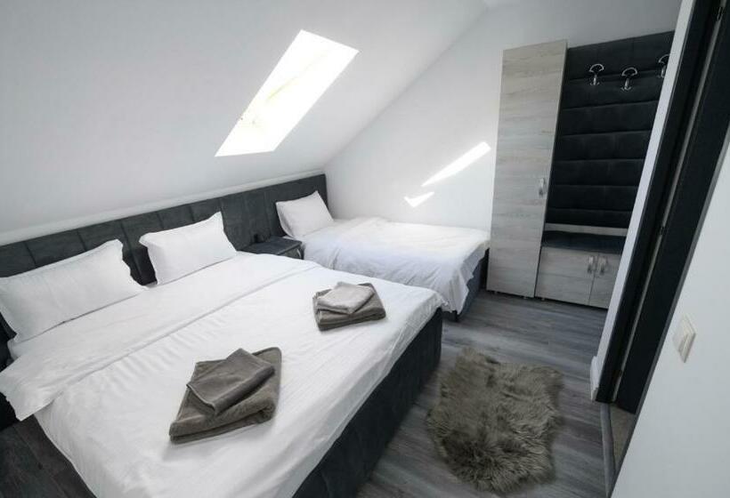 デラックストリプルルーム, Pensiunea Lor