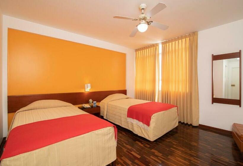 اتاق خانوادگی, Chavín