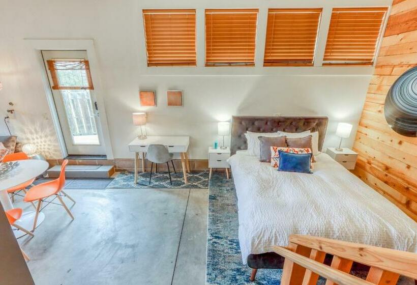 Студия Стандарт, Jefferson Hideaway