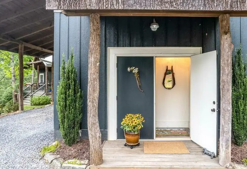 スタンダードスタジオ, The Barn