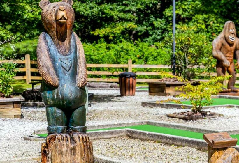 Апартаменты 2 Спальни, Whispering Woods Retreat