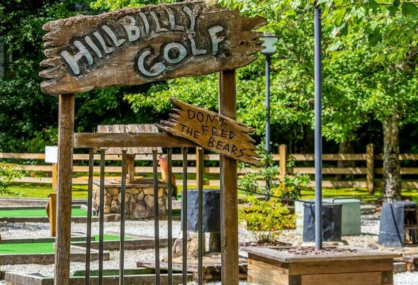 Апартаменты 2 Спальни, Whispering Woods Retreat