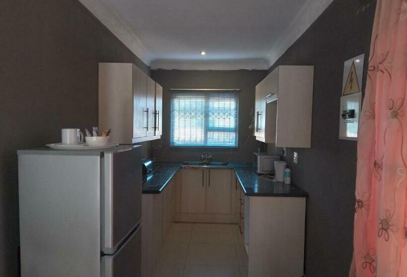 スイート（家族用）, Kadichueni Guest House