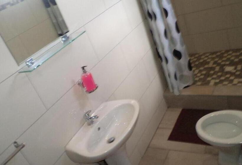 スタンダードルーム, Kadichueni Guest House