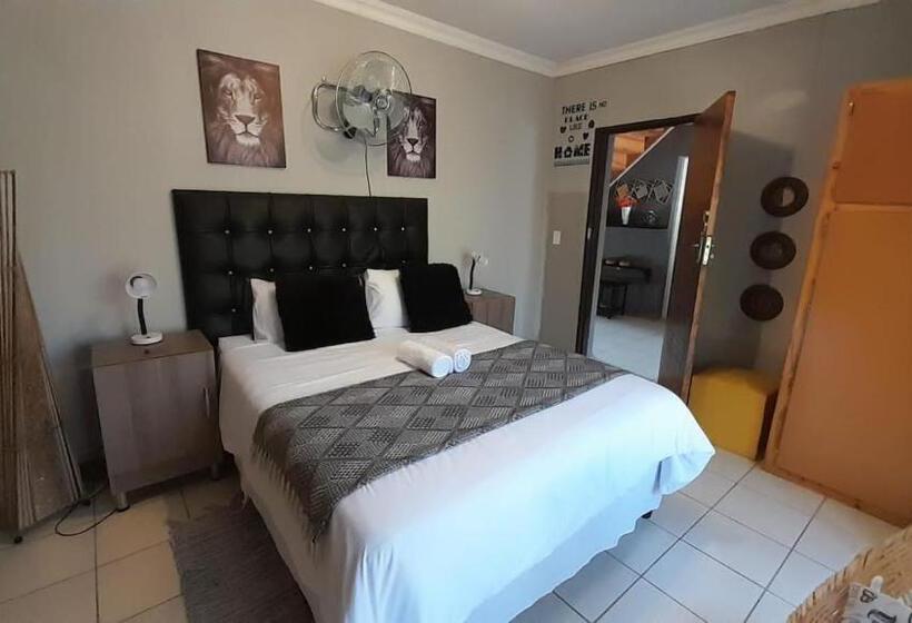 スタンダードトリプルルーム, Kadichueni Guest House