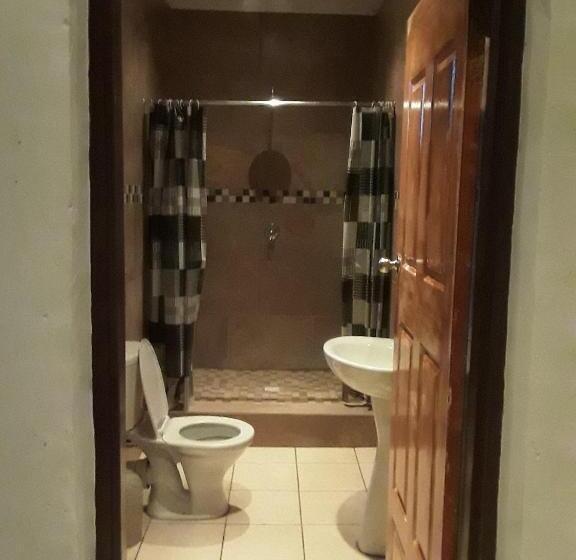 スタンダードトリプルルーム, Kadichueni Guest House