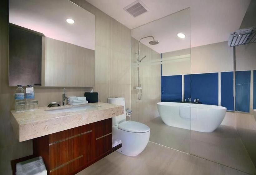 סוויטת ג'וניור, Aston Madiun Hotel & Conference Center