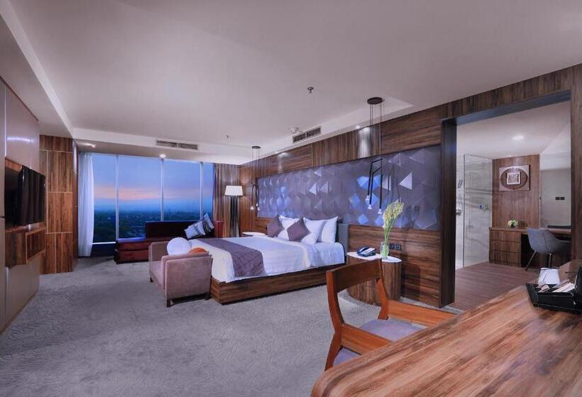 Президентский Люкс, Aston Madiun Hotel & Conference Center