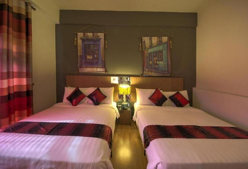 Suite Familiar, Arenaa Deluxe Boutique