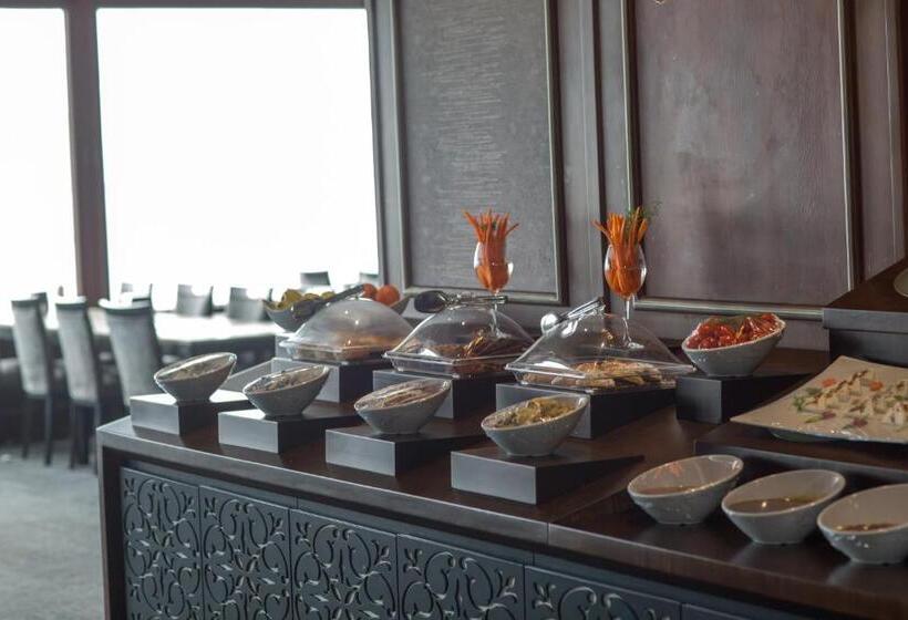 Camera Economy, Funda