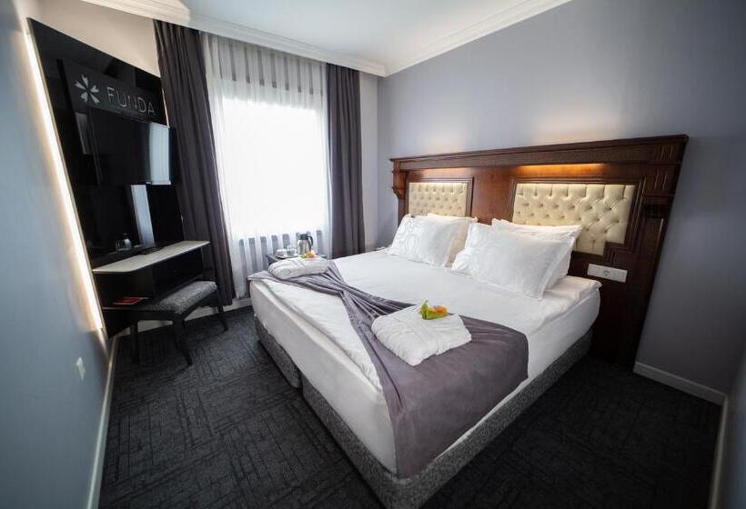 Camera Standard Individuale, Funda