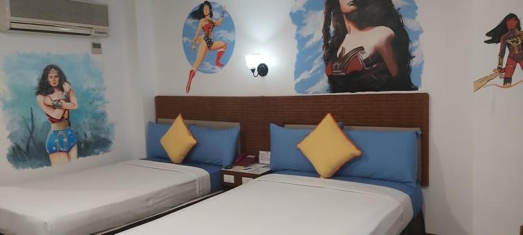 חדר סופריור, The Golden Pine