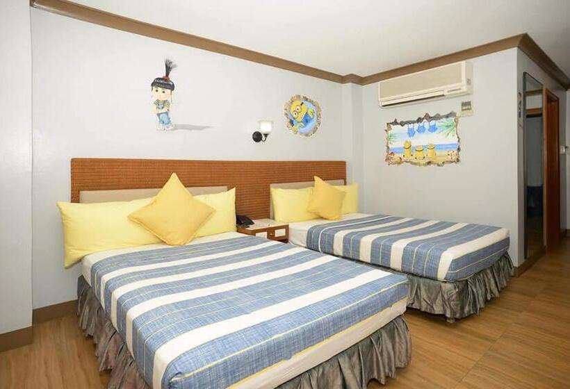 חדר סופריור, The Golden Pine